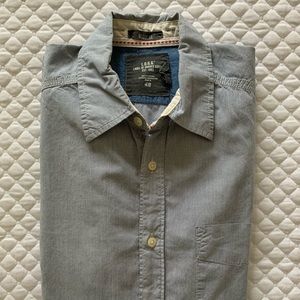 MEN’S H&M Light Blue Button Down